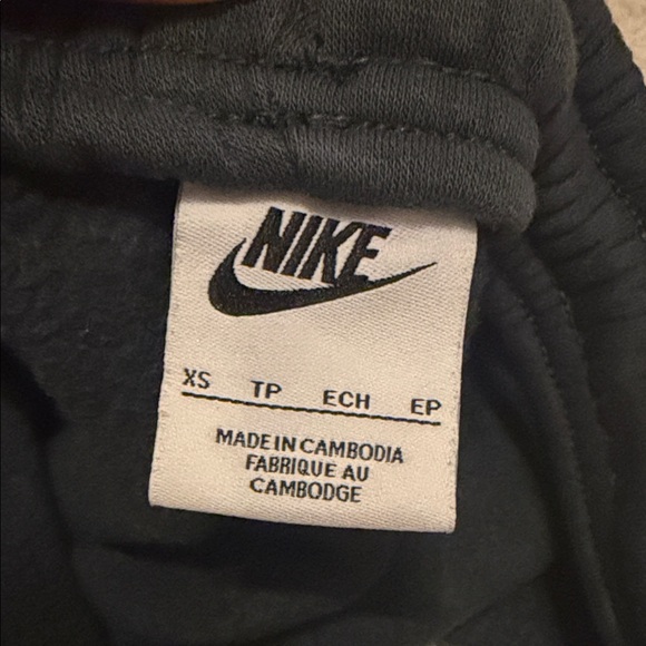 Nike Dark Sweatpants with Logo - Picture 2 of 5
